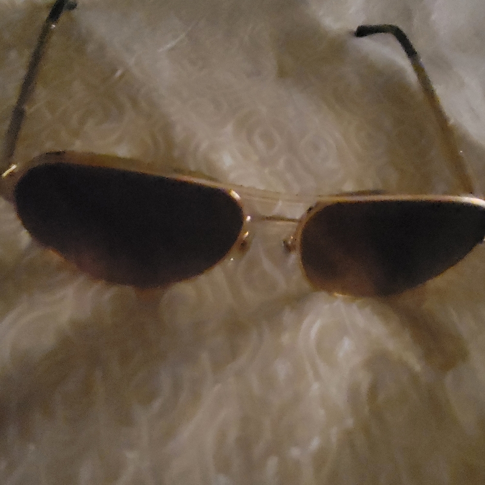 Burberry unisex sunglasses NWOT Brown/Tan - Picture 10 of 16